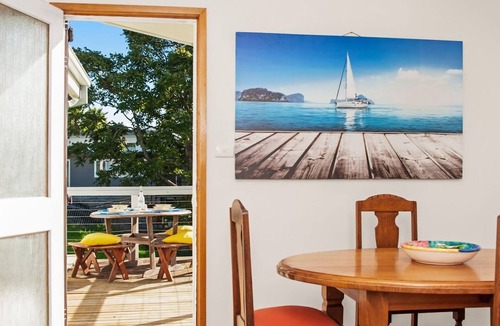 Mollymook House | FREE NIGHT. Pay for 2 stay for 3