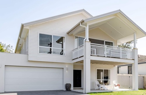 Mollymook House | FREE NIGHT. Pay for 2 stay for 3