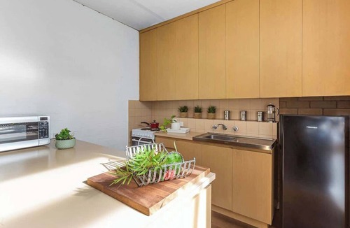 Geelong Apartment | Free Parking Geelong CBD BellarineSt 400m Hospital