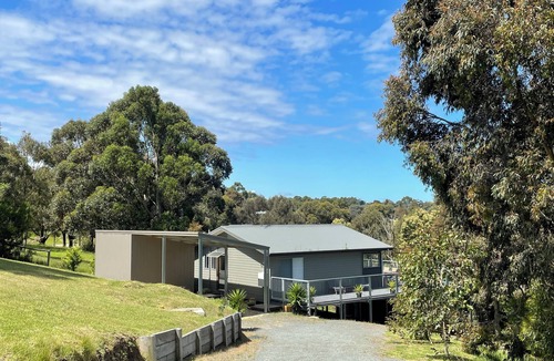 Metung House | Free Spirit - HOT SPRINGS nearby and area surrounded by the freedom of nature.