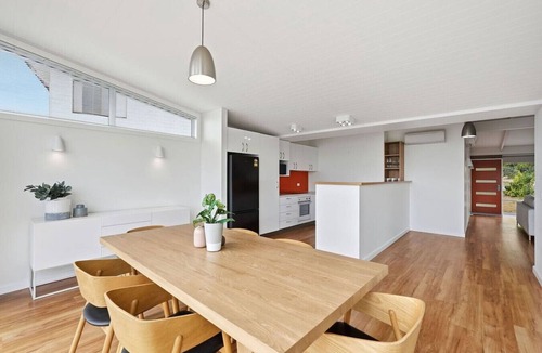 Howrah House | Fresh Coastal Home with Views