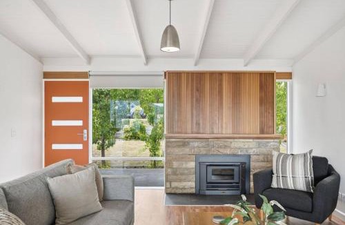 Howrah House | Fresh Coastal Home with Views