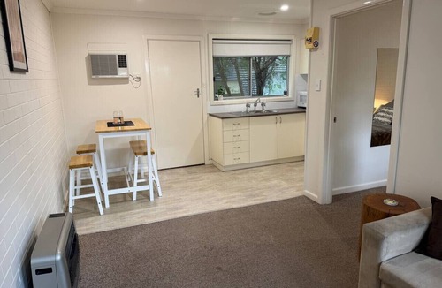 Halls Gap Cabin | Froggy’s Quarters Cabin 6 - Kookaburra