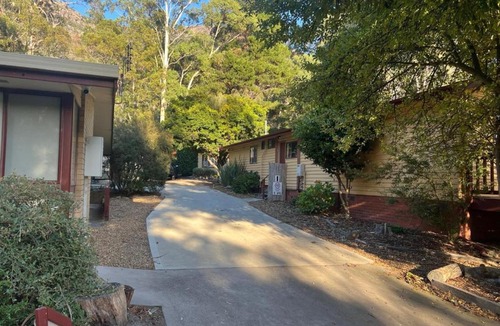 Halls Gap House | Froggys Quarters Cabin 6 Kookaburra