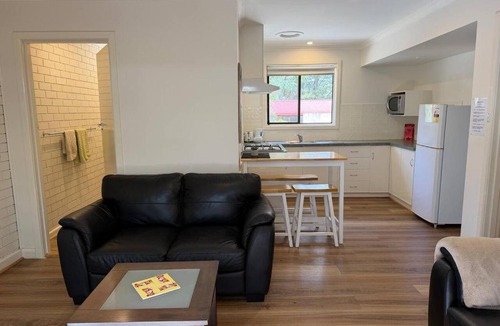Halls Gap House | Froggys Quarters Cabin 9 Wombat