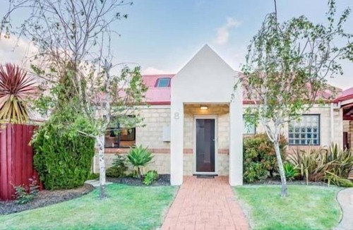 Dunsborough Villa | Full reno won't disappoint, 3 bedrooms. short stroll to delightful coffee venues