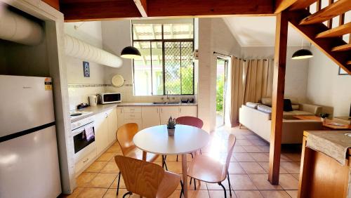 Mandurah Apartment | Fun In The Sun Beach Villa For 7