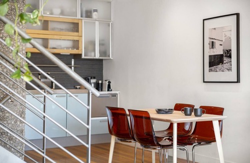 Fitzroy Villa | Funky townhouse - rooftop with city views