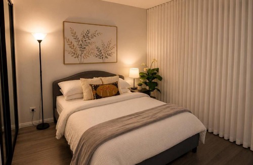 Craigieburn House | Furnished Luxury Modern Home, Near Airport, Ergonomic Workspace, Can customise