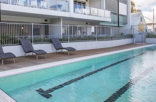 Fremantle Apartment | Gallery On High Pool, Port Views & Free Park