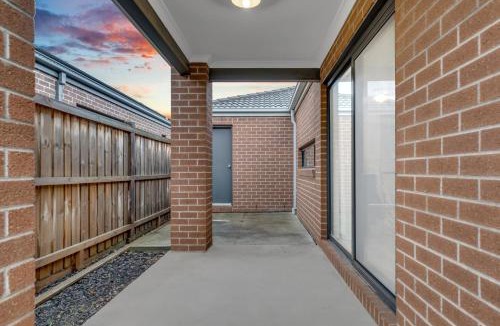 Truganina House | Garage converted into a room