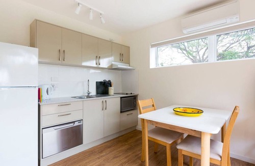 Southern Condo | Garden Apartment - beside the sea!