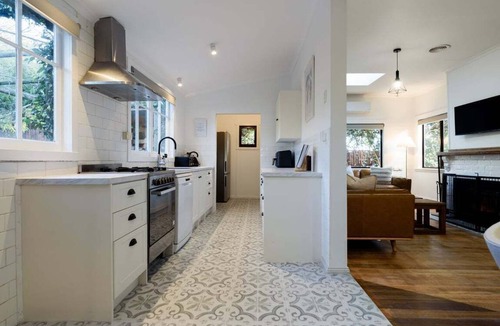 Winnaleah House | Garden Cottage, Wellness Studio & Bike Shed