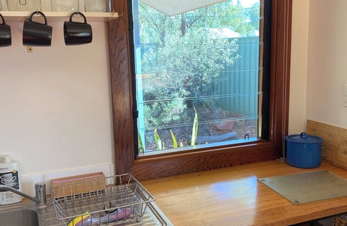 East Side Apartment | Garden retreat guesthouse in Alice Springs