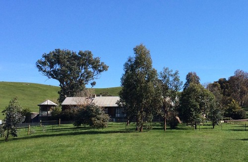 Mansfield House | Garrawin - stunning self-contained accommodation. A taste of country living