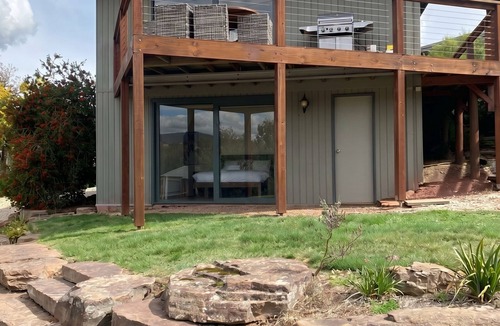 Merrijig Apartment | Gateway to Mt Buller · Stylish Alpine Apartment in the Heart of the High Country