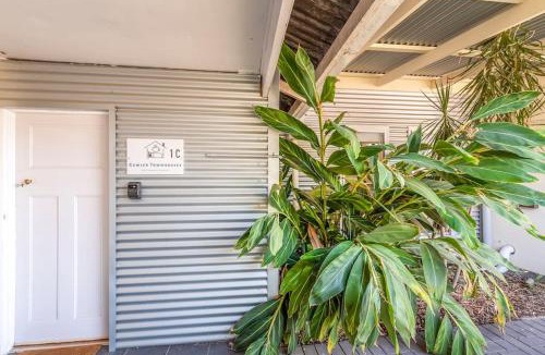 Gawler Apartment | Gawler Townhouses 1C , 1 Queen bed