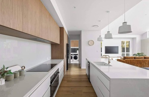 Geographe House | Genoa House—Coastal Elegance at the Marina's Edge