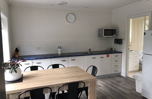 St Helens Hotel | Georges Bay Apartments