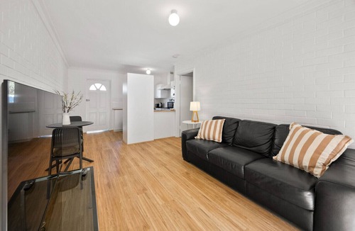 Mosman Park Apartment | Georgie’s Simple Base – Mosman Park