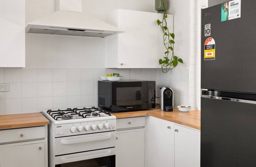 Mosman Park Apartment | Georgie’s Simple Base – Mosman Park