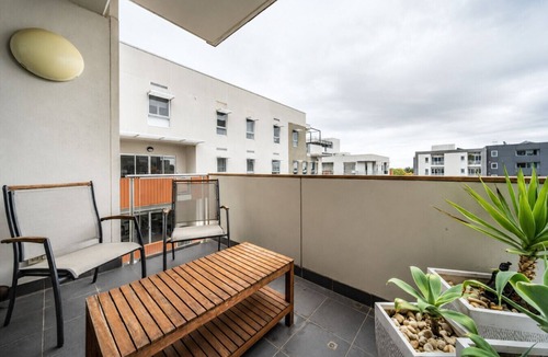 Adelaide Central Business District Apartment | Get Comfy on Frew - CBD Stay near Parklands & Dining