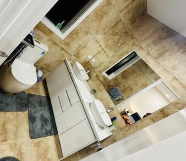 Plumpton House | Ghani Holiday Home in Melbourne West
