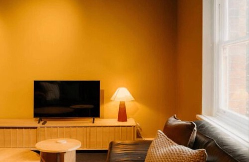 Sullivan's Cove Apartment | Gibson's Mill waterfront warehouse apartment - 101