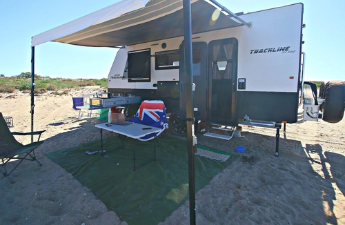 Exmouth House | Glamping caravan hire Ningaloo