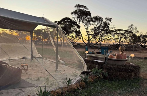 North Kukerin RV Rental | Glamping off-grid just over 3 hours from Perth & Bunbury on the way to Esperance