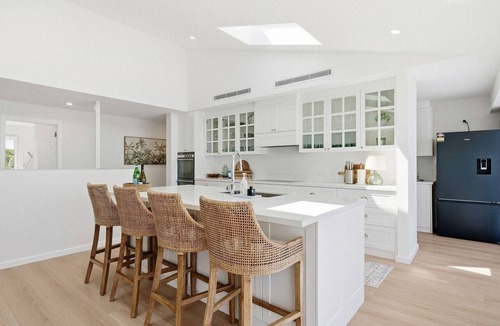 Forresters Beach House | Glass House Escape at Forresters