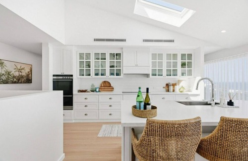 Forresters Beach House | Glass House Retreat at Forresters