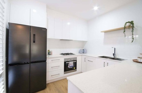 Wagga Wagga Apartment | Glen’s Fitz St Getaway - CBD Central
