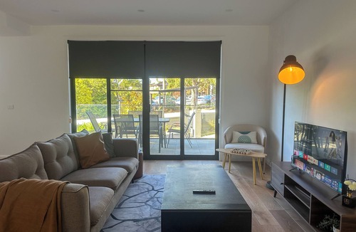 Glen Waverley House | Glen waverley four bedroom townhouse WIFI Garage