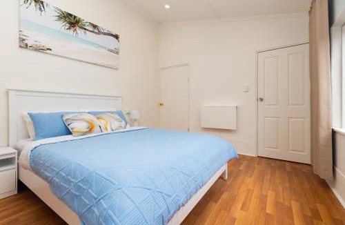 Glenelg North House | Glenelg Modern Studio, QBed,Wifi