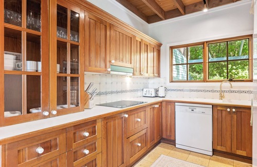 Katoomba House | Glenhaven - A Quintessential Katoomba Cottage