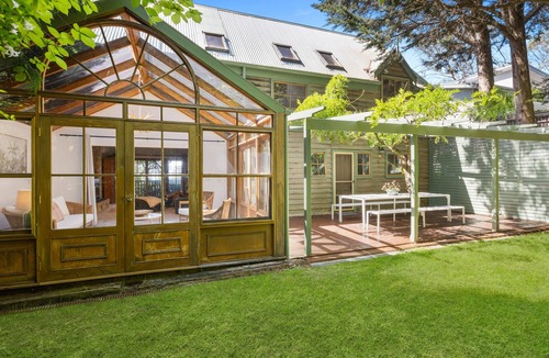 Katoomba House | Glenhaven - A Quintessential Katoomba Cottage