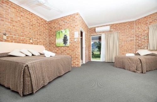 Gloucester Hotel | Gloucester Country Lodge Motel