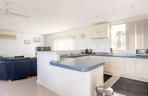Golden Bay House | Golden Bay Beach Shack