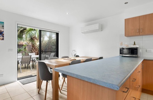 Torquay House | Golden Beach Classic