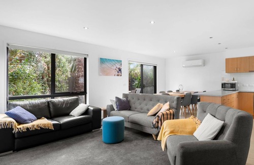 Torquay House | Golden Beach Classic