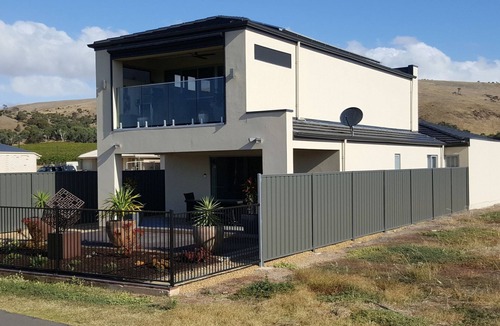 Normanville House | GOLF COURSE FRONTAGE With magnificent views,