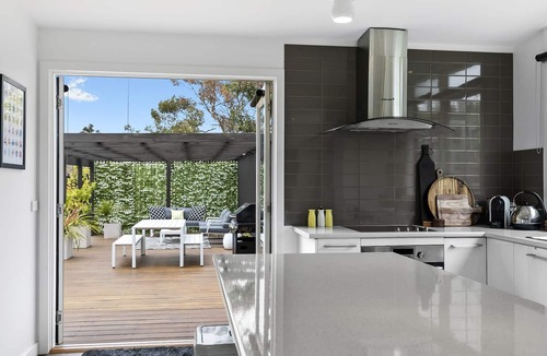 Anglesea House | Golf Retreat I Pet Friendly I Close to Golf Course