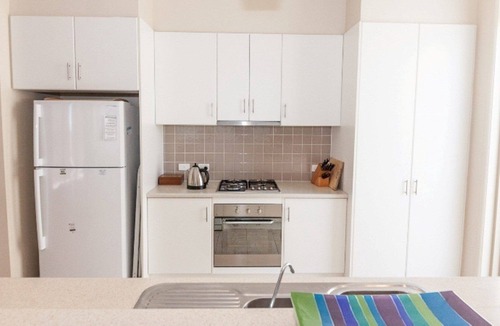 Normanville House | Golfers Paradise (18th Tee) - 52 Huntingdale Drive