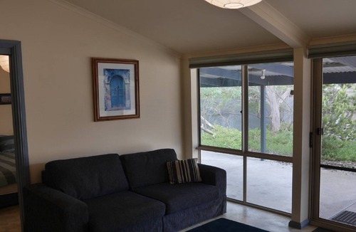 Lake Wangary House | Gone Fishing -Set Amongst Trees, Close to Beach