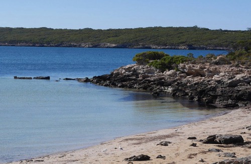Lake Wangary House | Gone Fishing -Set Amongst Trees, Close to Beach