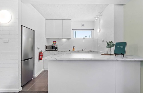 Parkville Apartment | Gorgeous 1-Bed Apartment near Melbourne Uni