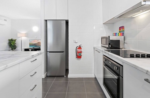 Parkville Apartment | Gorgeous 1-Bed Apartment near Melbourne Uni