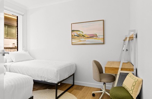 Manly Apartment | Gorgeous 3-Bed Manly Pad Short Walk to the Beach