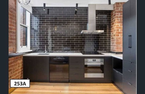 Hobart Central Business District House | Gorgeous renovated duplex in central location. Walk to Salamanca, city & beach.